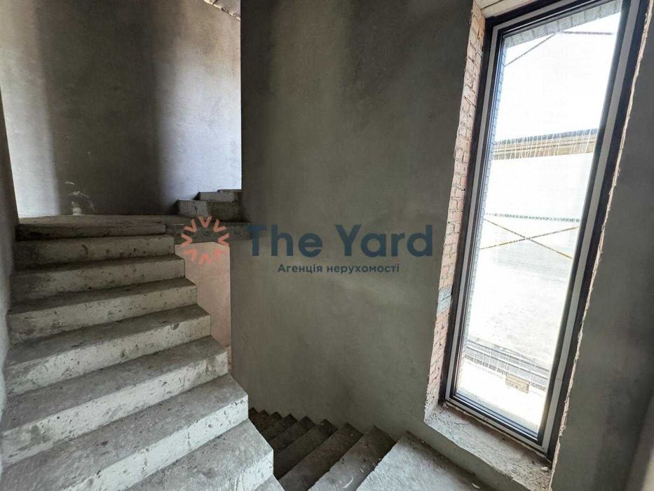 Продаж сучасного котеджу 408м2 Крушинка КМ на Щасливій