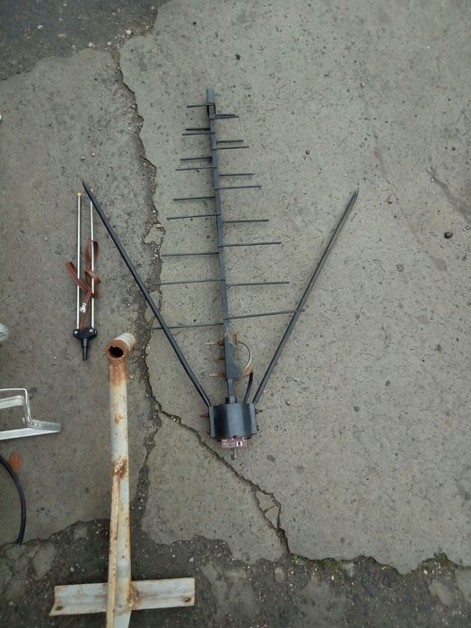 антенна  спутниковая телевизионная