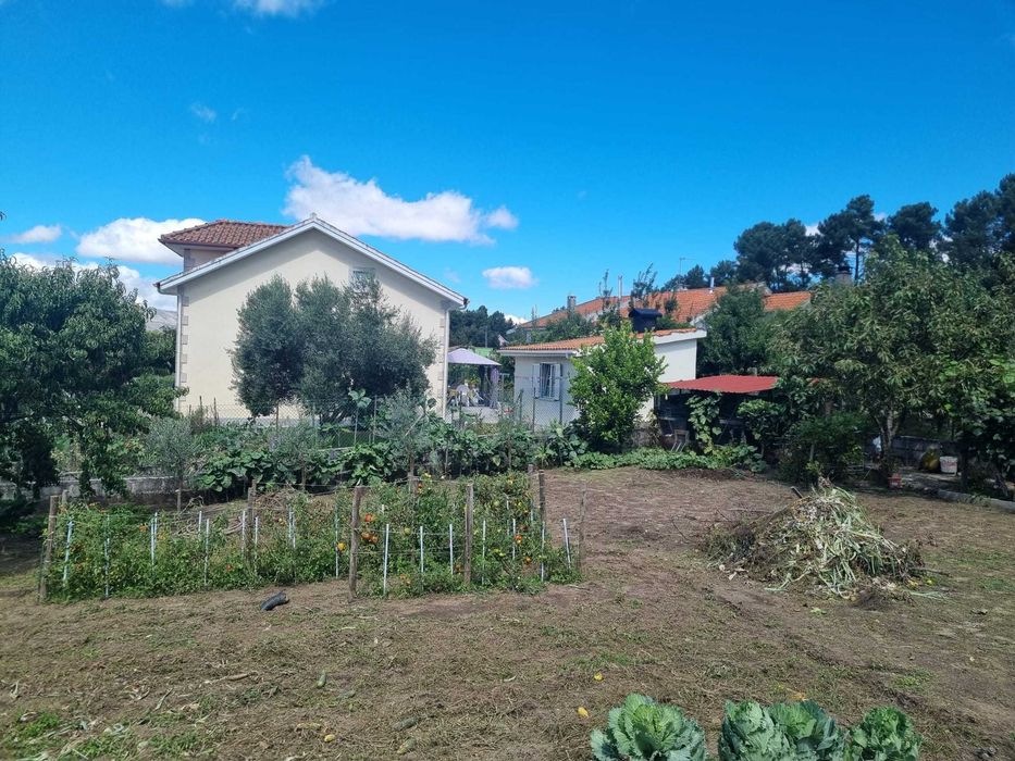 Terreno para construção em Mouçós e Lamares