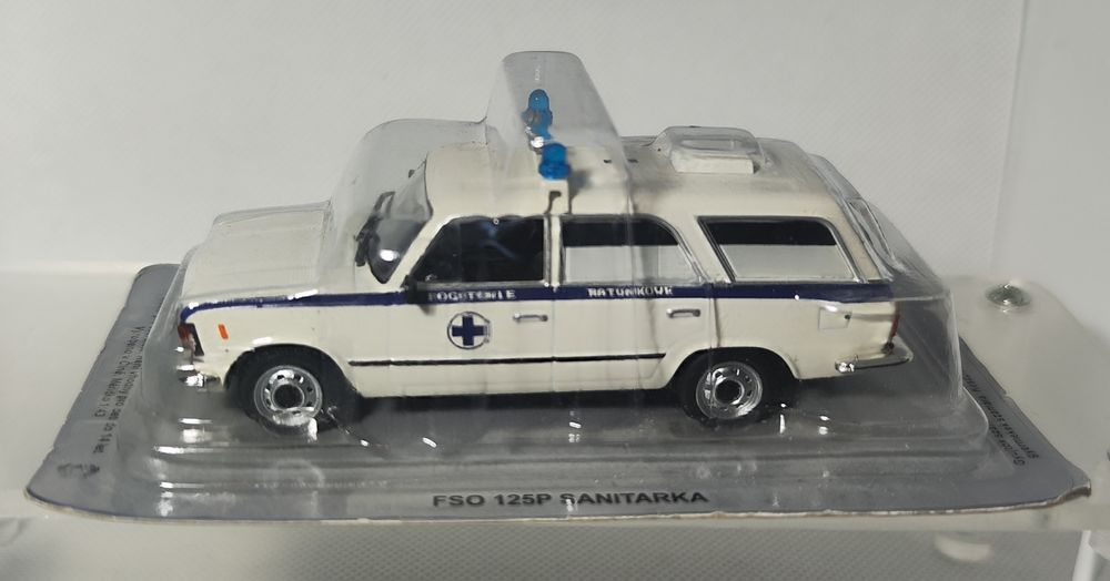 Model auta Sanitarka Fiat 125p Pogotowie Ratunkowe 1:43 Deagostini KAP