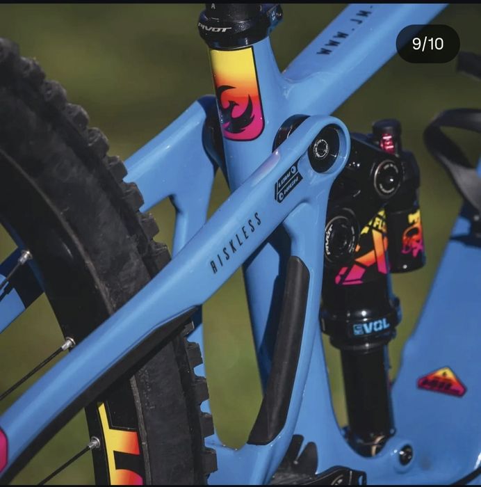 E-bike enduro pivot AM