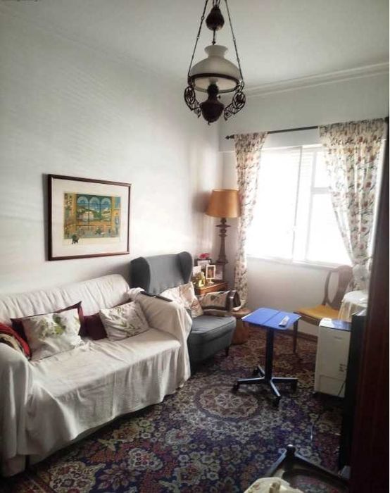 Quarto em Odivelas Próximo da Rotunda da CGD e Metro