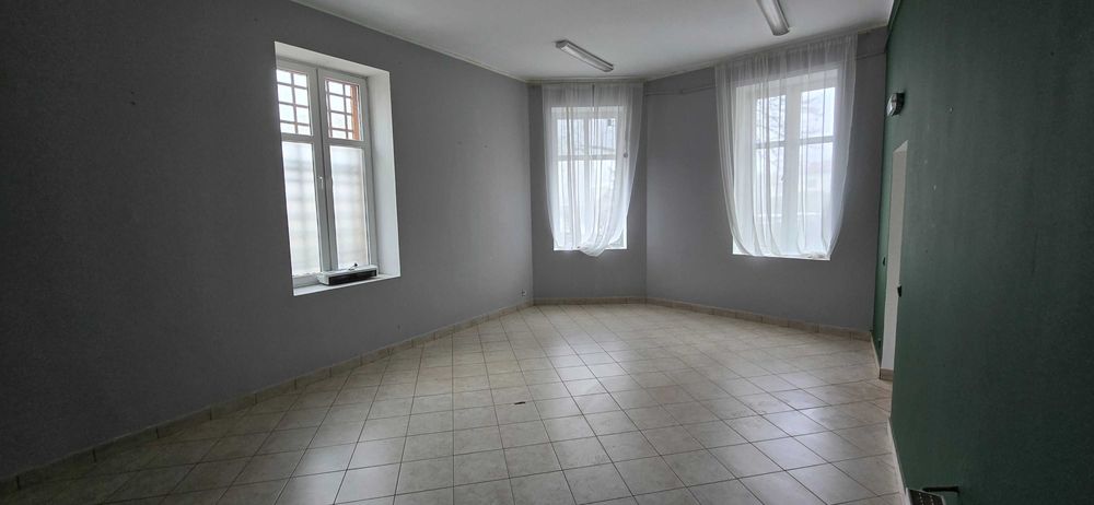 Lokal usługowy w centrum 330m2