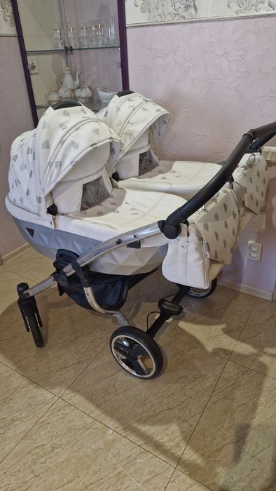 Коляска для двійнят junama glow duo