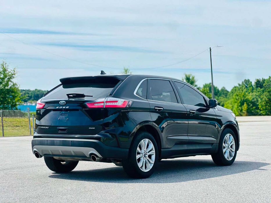 Ford Edge Titanium      2022