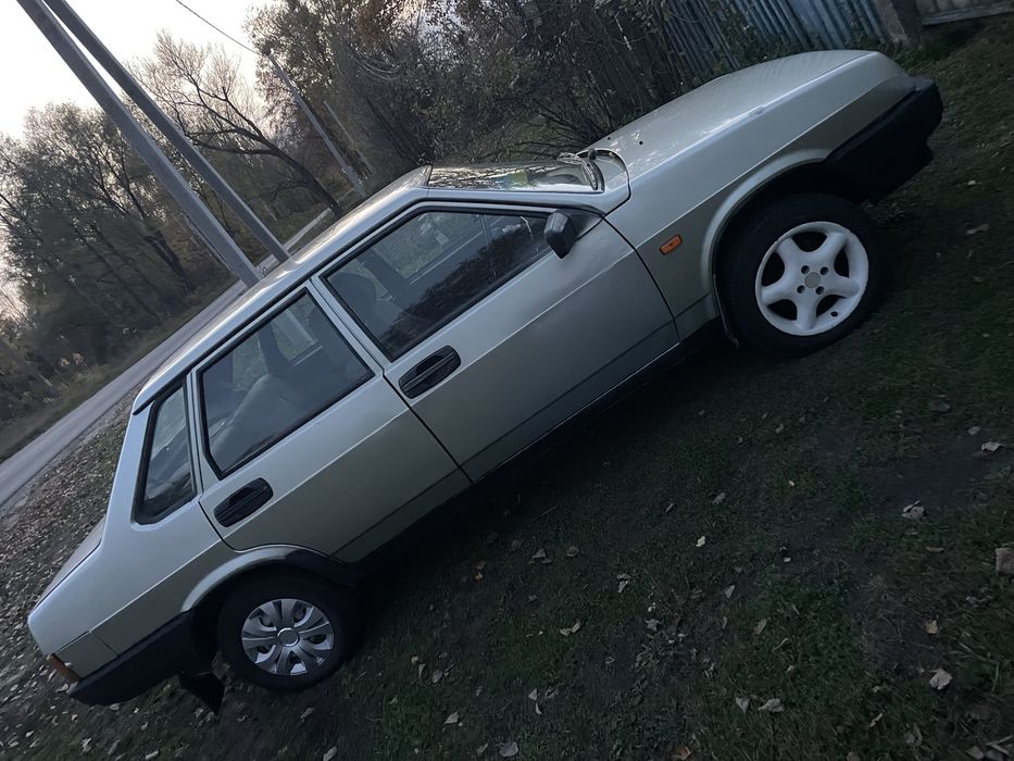 Продам ваз 21099