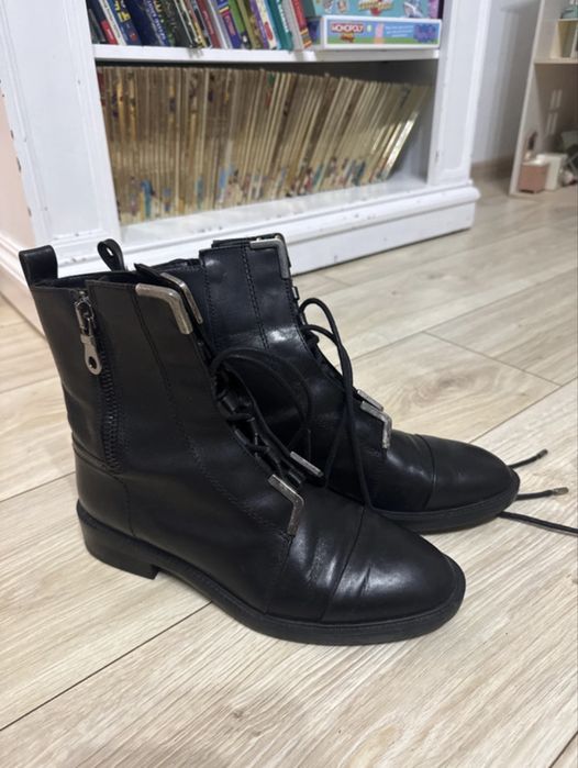 Botki czarne Zara