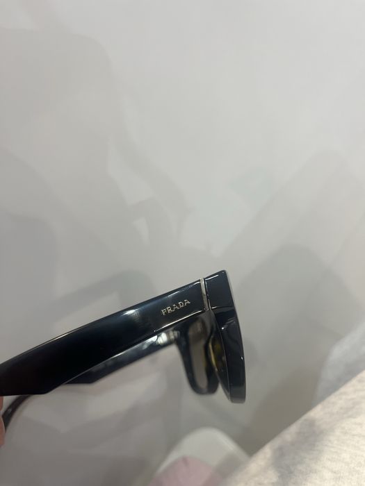 Okulary przeciwsłoneczne PRADA