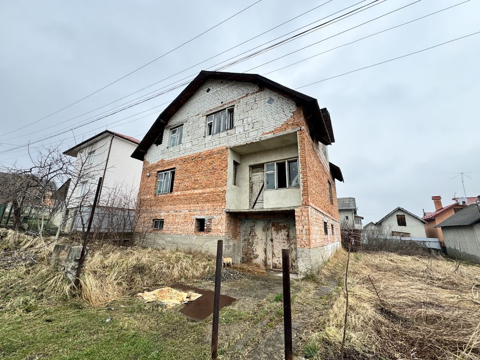 Продаж незавершеного будинку + земельна ділянка, у м. Борислав!