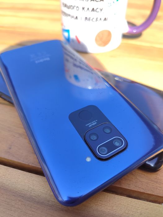 Продам телефон Xiaomi Redmi Note 9