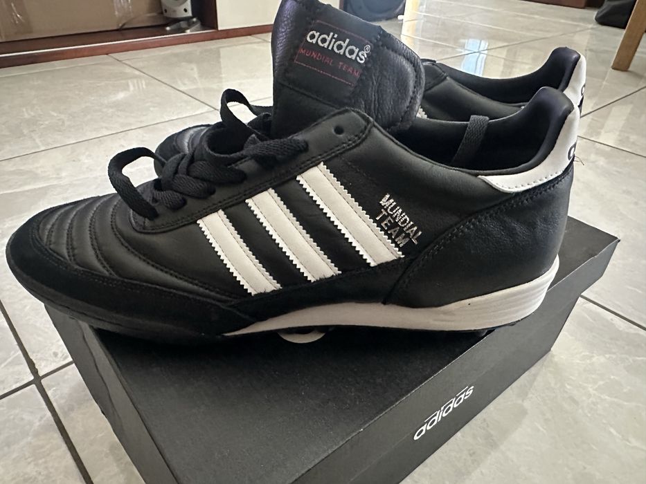 Chuteiras adidas Mundial Team