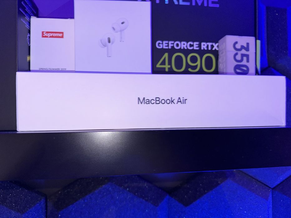 Macbook Air M2 2024