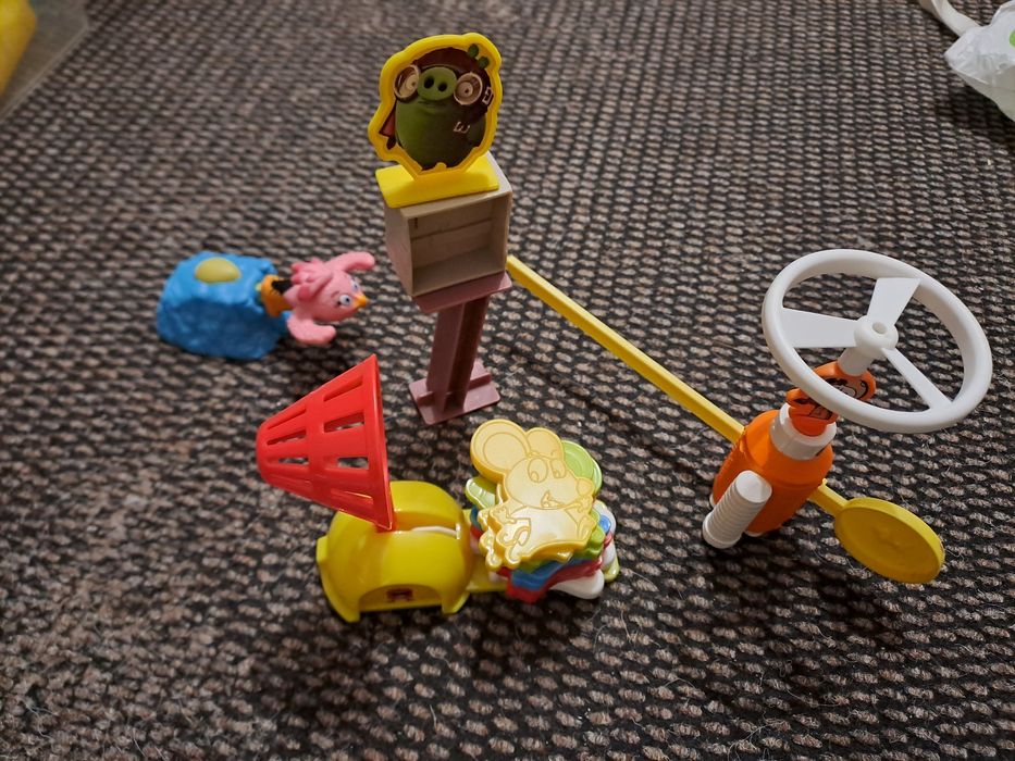 Іграшки хеппі міл McDonald's