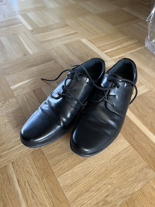 Buty pantofle chłopięce r. 35