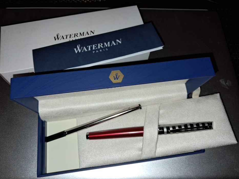 Pióro kulkowe Waterman
Hemisphere Deluxe Marine Red
