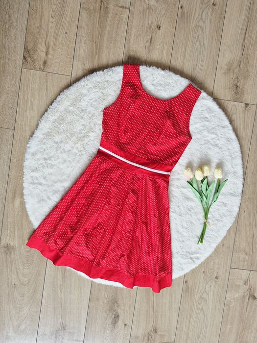 Kobieca romantyczna włoska sukienka S 36 czerwona w kropki groszki