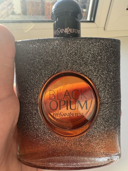 Yves Saint Laurent. Black Opium 90 мл
