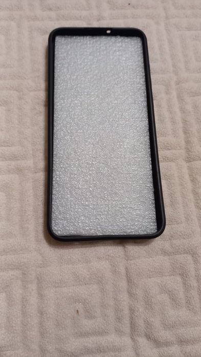 Продам чорний чохол для Samsung Galaxy A04e

Продаю чорний чохол для с