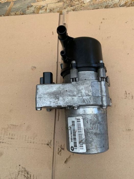 JEEP GRAND CHEROKEE WK2 POMPA WSPOMAGANIA 3.0 CRD