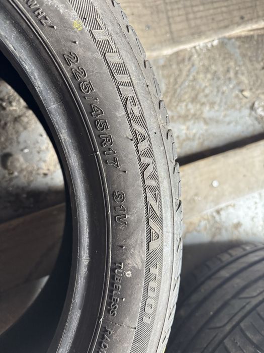 17 225/45 Bridgestone Turanza T001 шини б/у