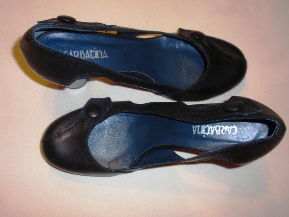 Sapatos pretos para senhora