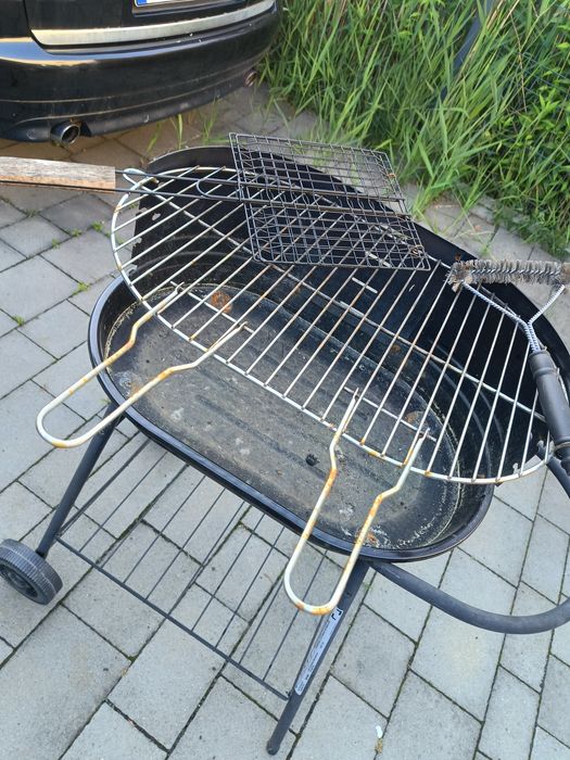 Grill ogrodowy .