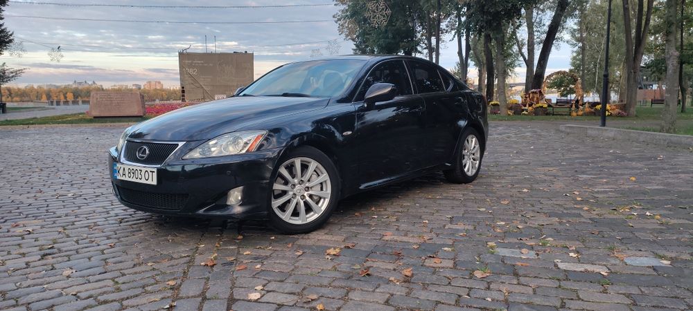 Lexus   IS 300 LPG