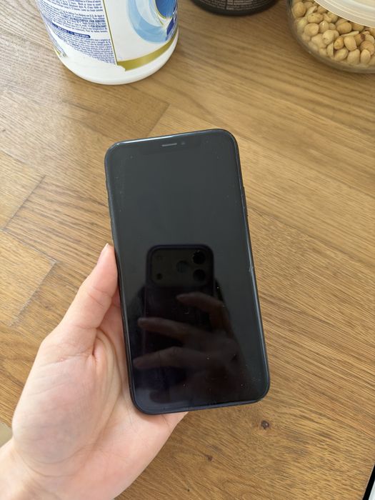 IPHONE XR - 64gb