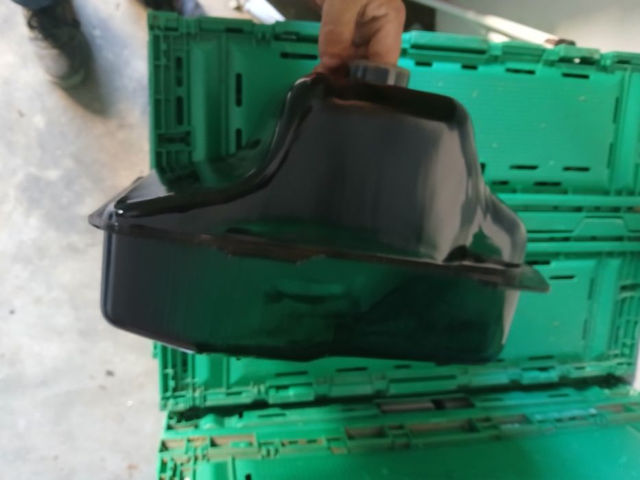 tanque de combustível de um motor