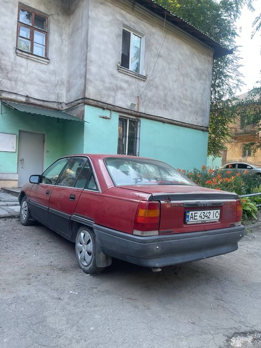 Опель Омега А 1.8 Карбюратор
