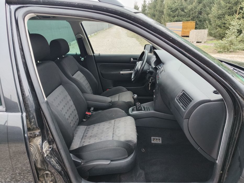 VOLKSWAGEN GOLF IV • 1.4 Benzyna MPI • Climatronic • z Niemiec