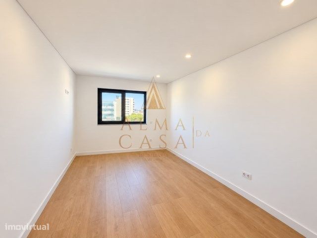 Fantástico apartamento T2 Novo