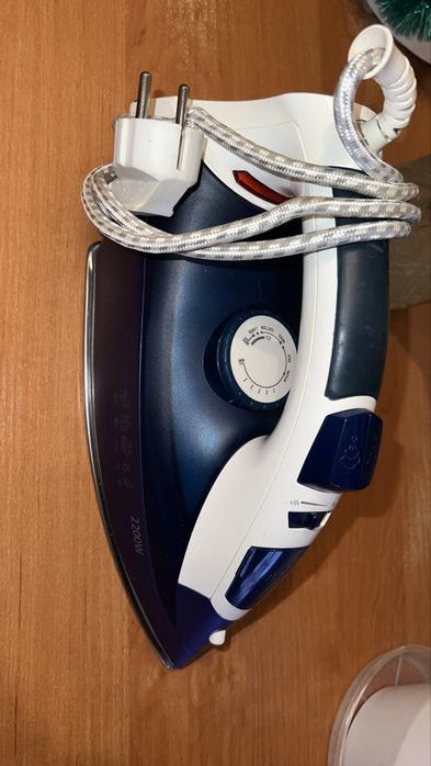 Утюг        VITEK