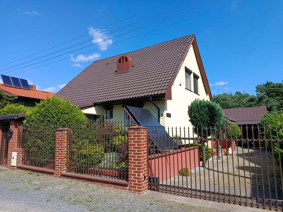 Dom z pięknym ogrodem przy lesie, bez pośredników