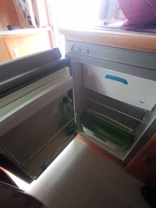 Alugo autocaravana 4 pessoas bom preço