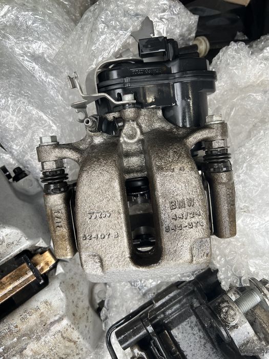 Комплект  задніх супортів  для bmw g30, g01, g05, f10, e60