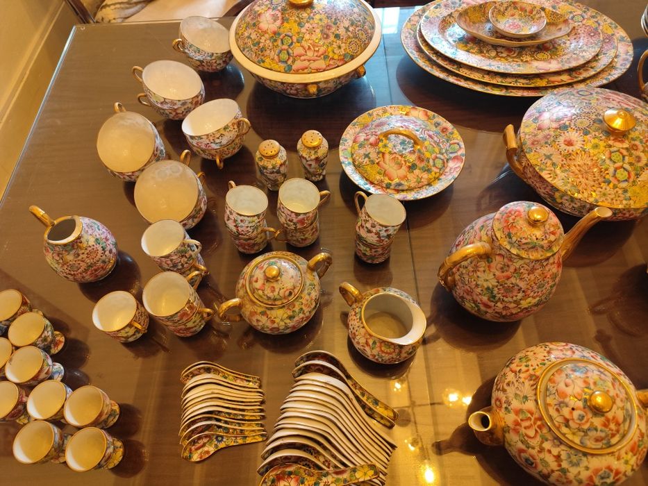 Serviço de porcelana chinesa Millefleurs – Fabricado em Macau