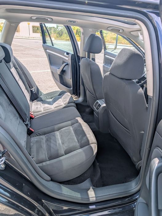 VW Golf Variant 2011 – Muito bem equipada, estimada e com extras que fazem a diferença