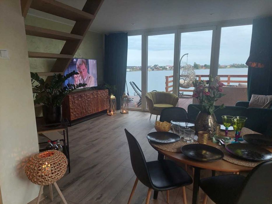 Domek nad jeziorem w Spalonej z własną plażą