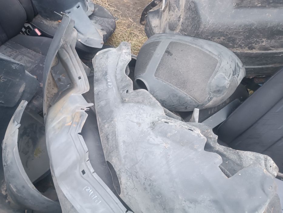 Підкрилок передній задній правий лівий марки авто в описі