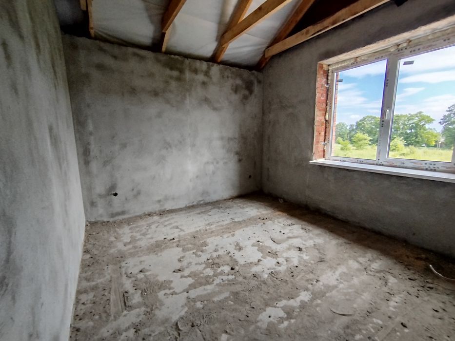 Продаж 2 поверхового дуплекса