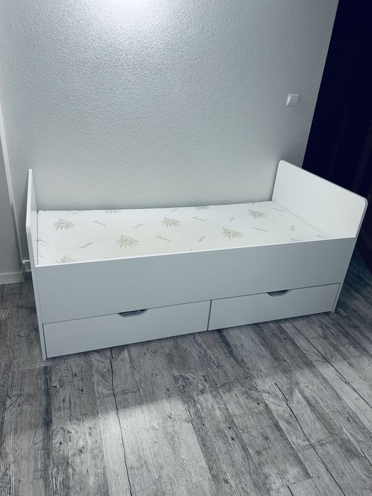 Łóżko dziecięce z materacem 90x180