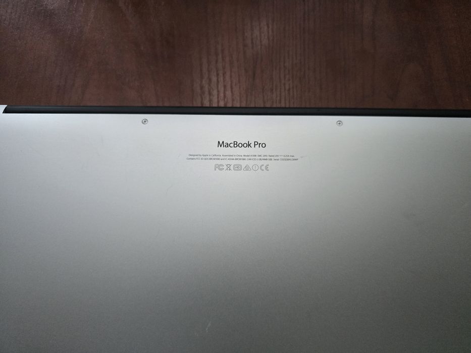 Macbook pro 15 2015 16/512 silver ідеальний стан! акб 100%