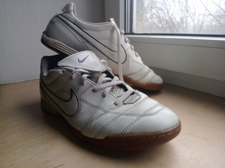 Кросівки Nike tempo 38,5