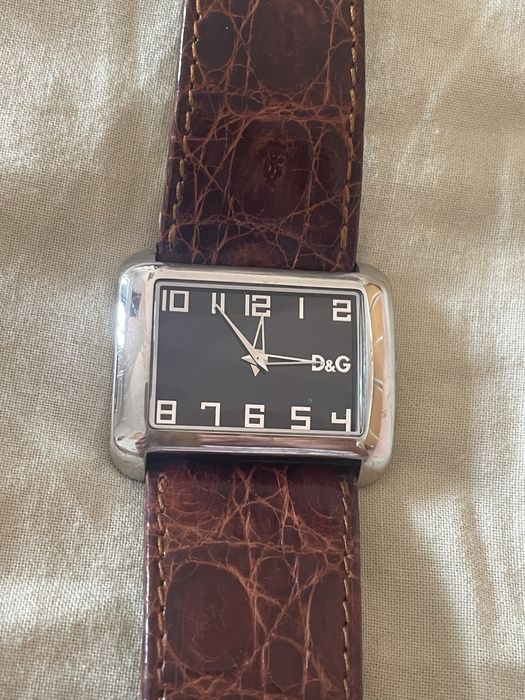 Relogio castanho D&G