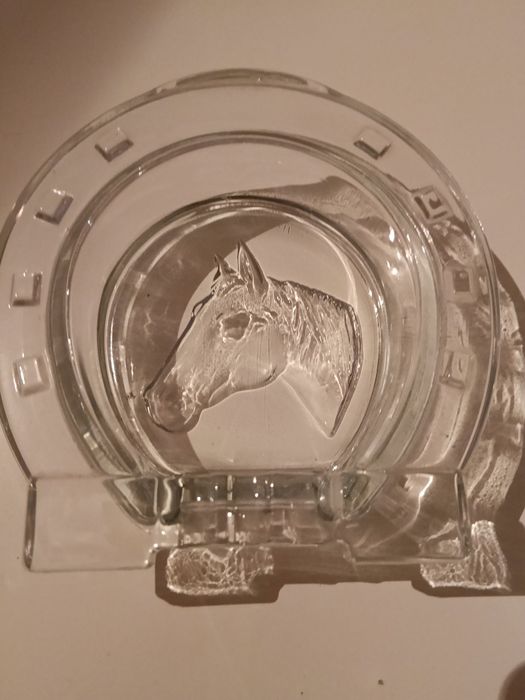 Cinzeiro ferradura cavalo