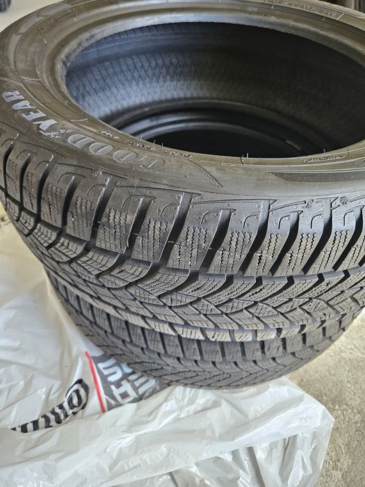 Opony zimowe 17 215 55 98V  GOODYEAR ULTRAGRIP - Jak Nowe.ok 8mm!!!