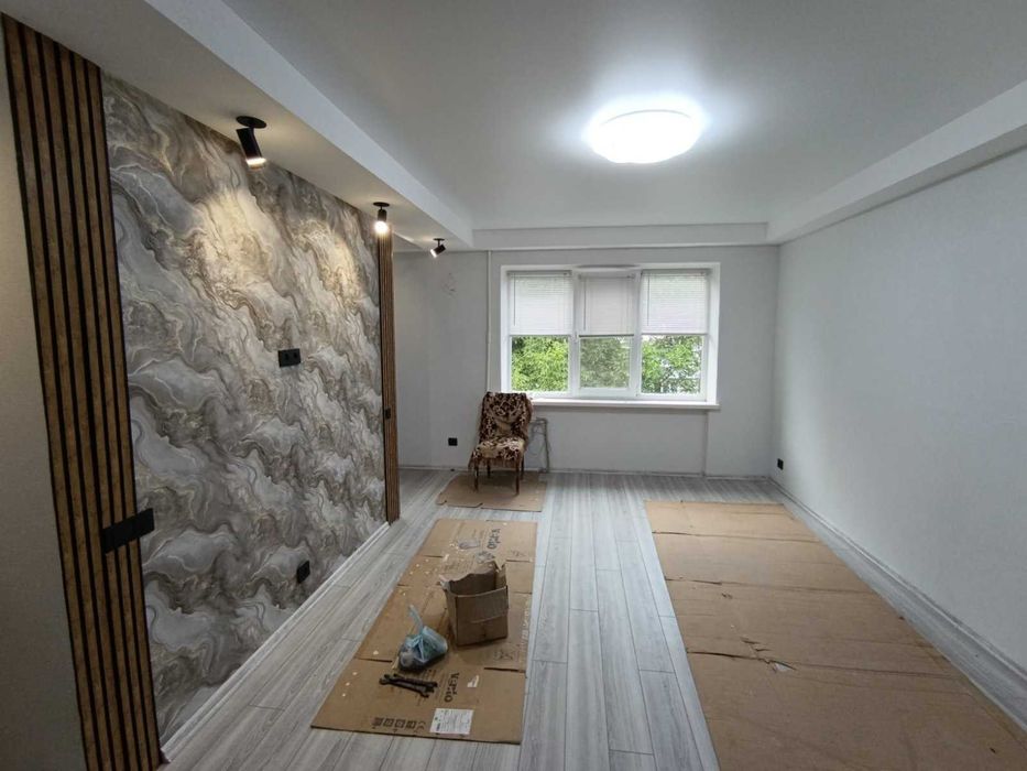 ПРОДАЖ 2-кімн. у центрі міста (А)