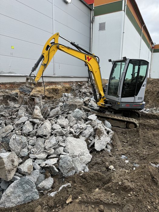 minikoparka z młotem wiertnicą wyburzenia kucie betonu odwierty Nysa