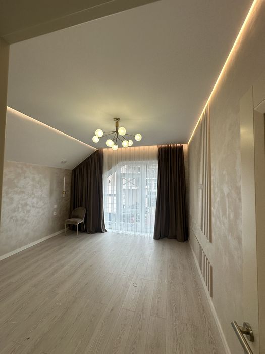 Продається будинок в районі Кварцу